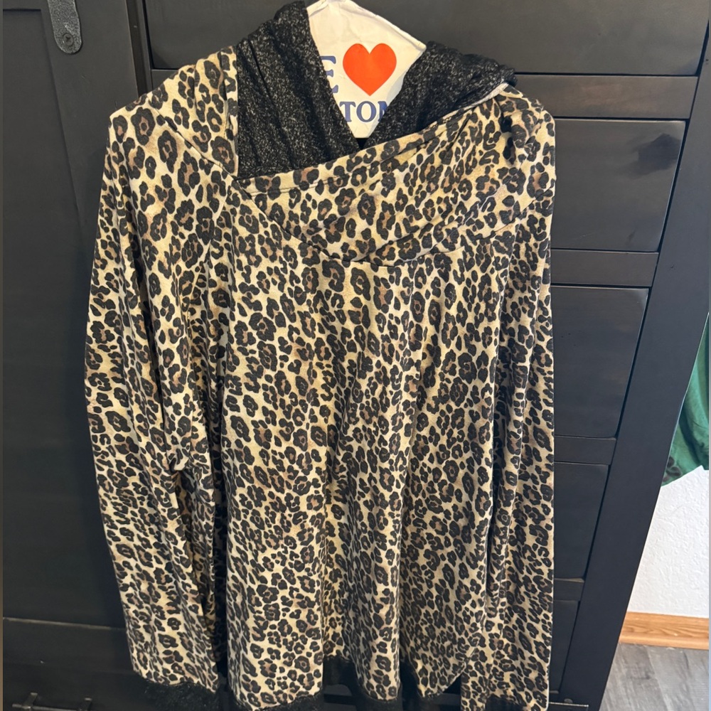 Leopard Print Hooded top